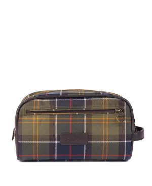 Barbour Tartan Hang Washbag Classic Tartan | Buy Barbour Tartan Hang Washbag Classic Tartan here | Outnorth