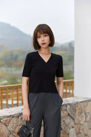Black V Neck Knitted Top T-shirt