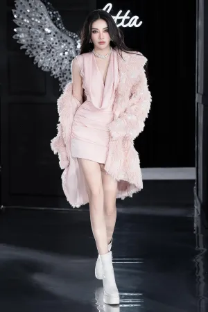 Dera Straight Long Sleeved Faux Fur Coat