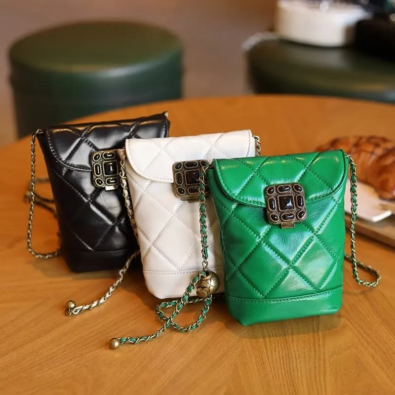 Modish Chic Hasp Shoulder Bag