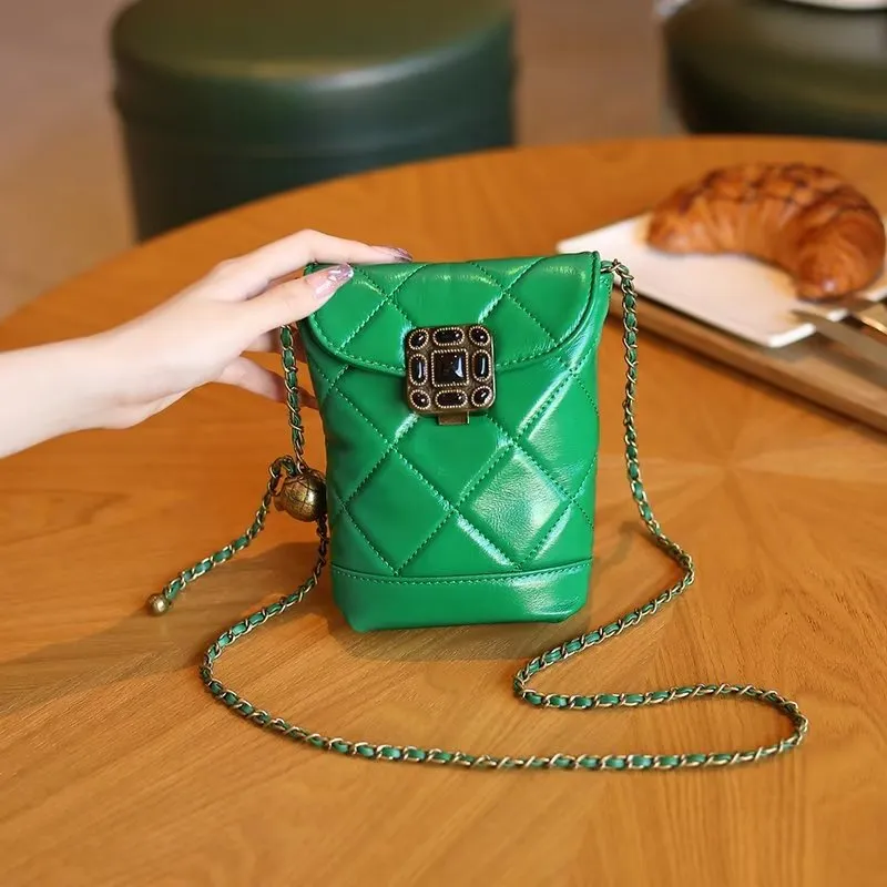 Modish Chic Hasp Shoulder Bag
