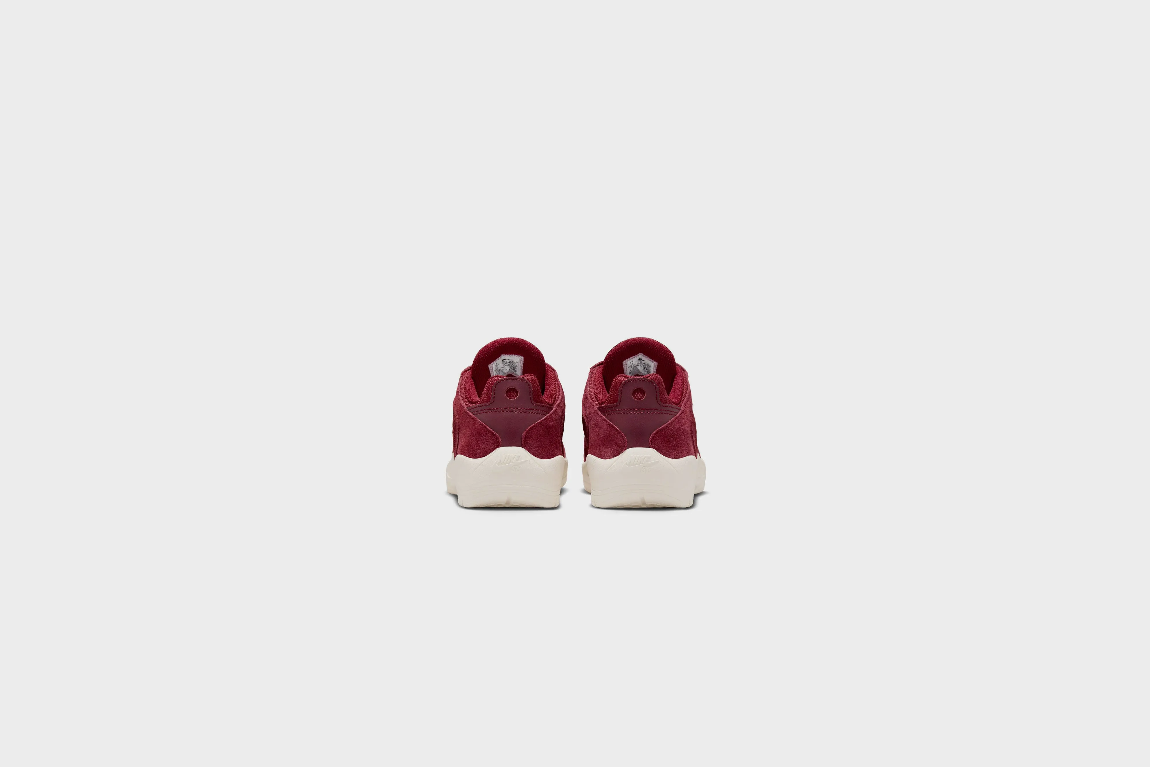 Nike SB Vertebrae (Team Red/Sail-Team Red-Sail)