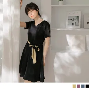 V-NECK SHORT SLEEVE A-LINE MIDI DRESS WITH BELT